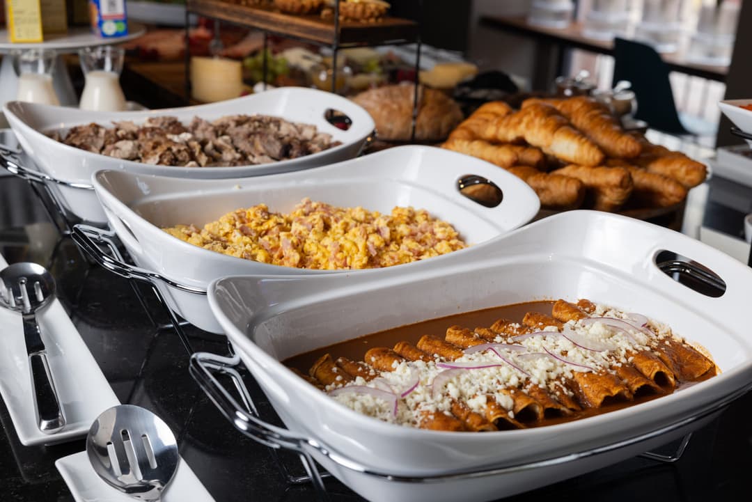 Diversidad de comida en el restaurante