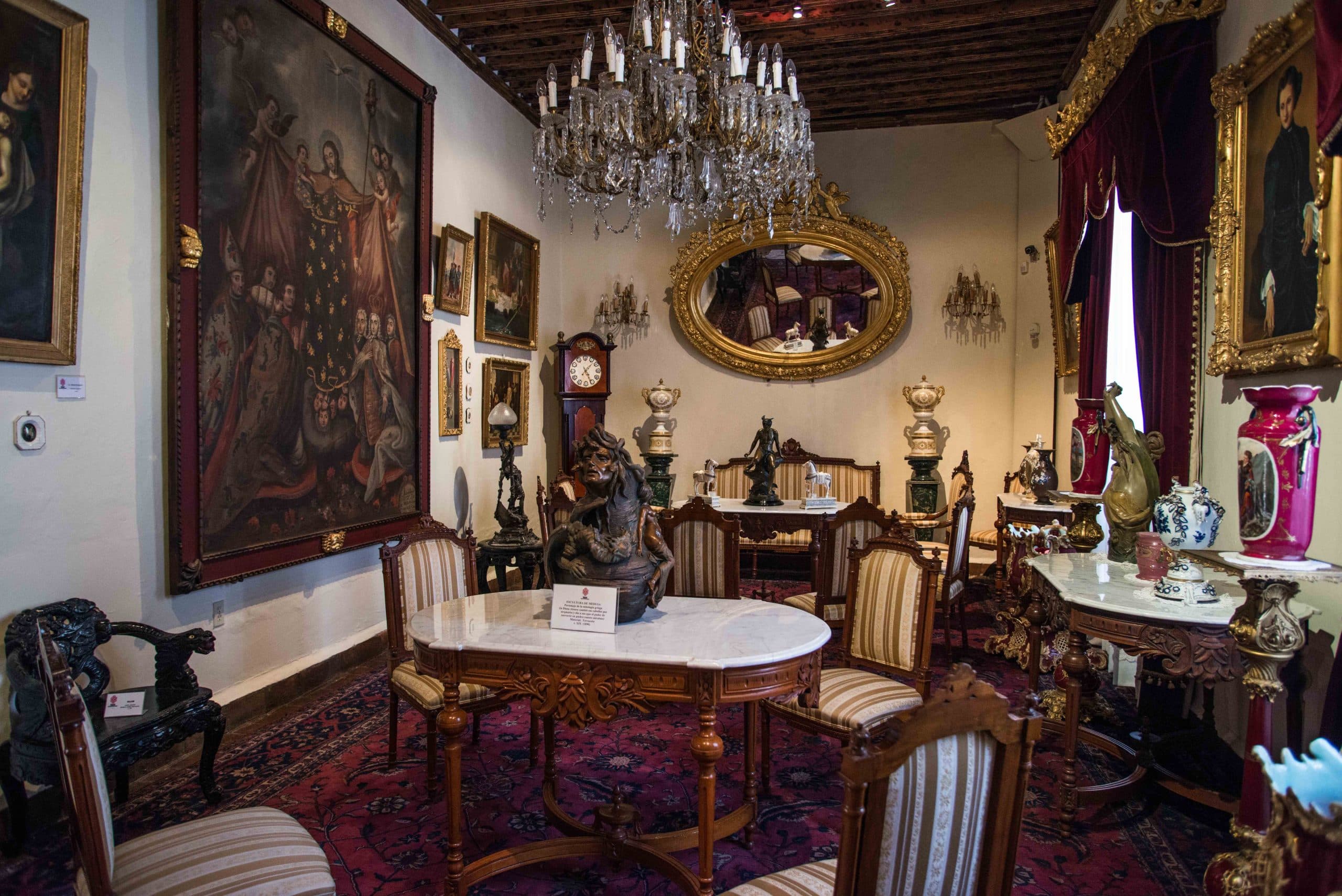 Interior de la Casa de la Zacatecana en Querétaro.